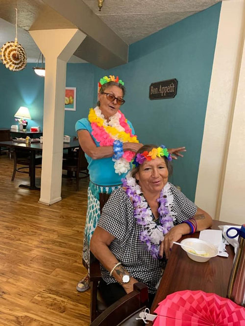 Tropical-day-at-camino-assisted-living-albuquerque